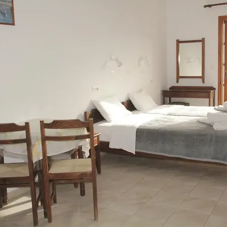 Aparthotel Stavris 3*