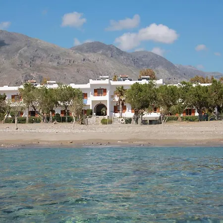 Stavris Aparthotel 3*
